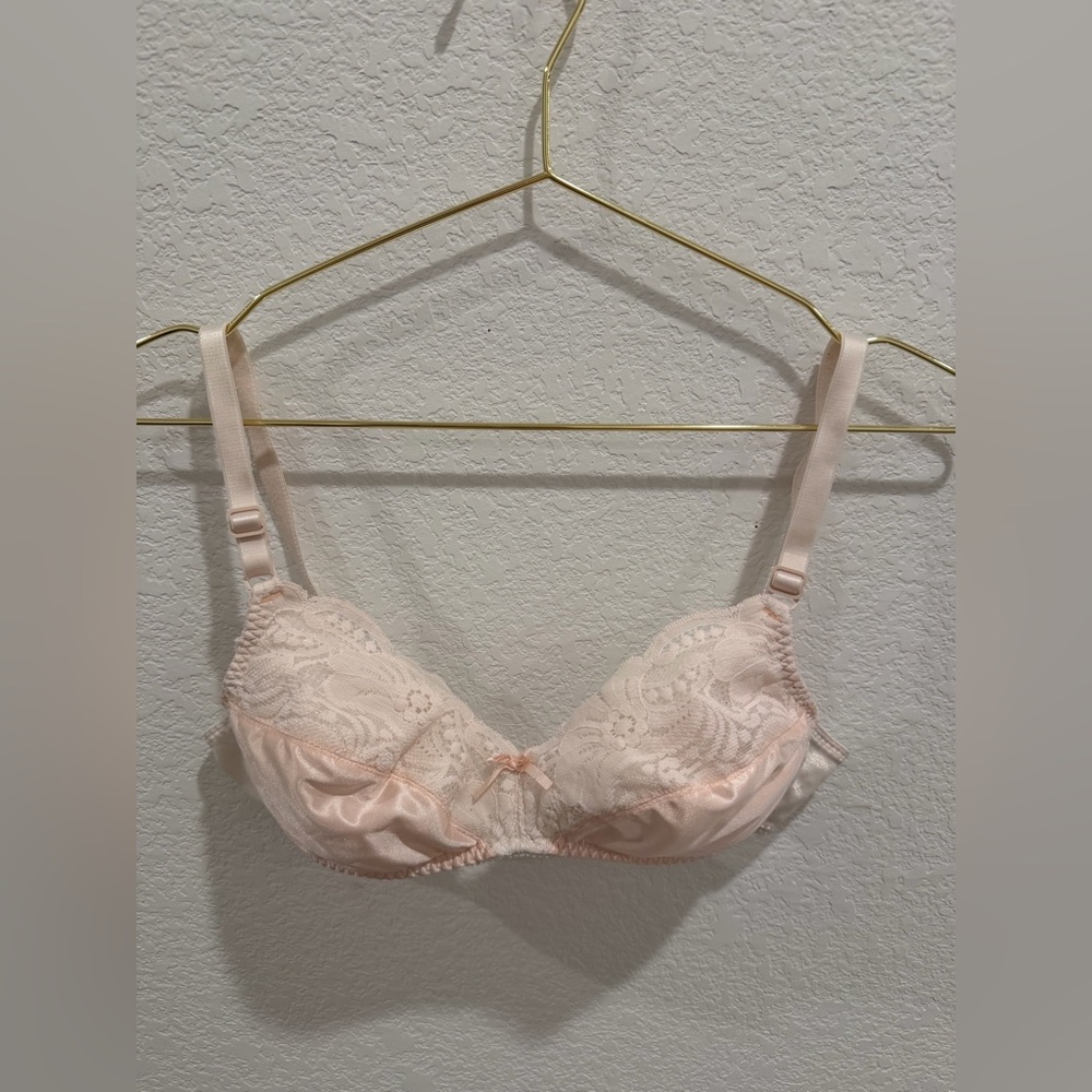Vintage satin white Lace Women's Bra in Soft baby Pink